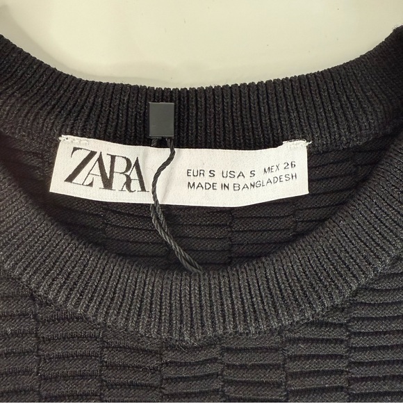 NEW ZARA S Black Sleeveless Crop Top Knit Vest Gold Button Accents Small NWT - Picture 7 of 15